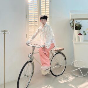 Đỗ Hoàng Dương Instagram - bé dâu đạp xe 🍓