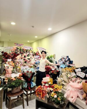 Đỗ Hoàng Dương Instagram - chỉ cần được sống khoẻ mạnh thì dù trái tim có đầy vết xước cũng không thể làm mình nản lòng… từ lâu mình đã sống bằng lý trí nhiều hơn cảm giác dao động của trái tim rồi mà 😉 nhưng tình cảm của mọi người thì luôn đón nhận bằng cả tấm chân tình nhaaa ❤️