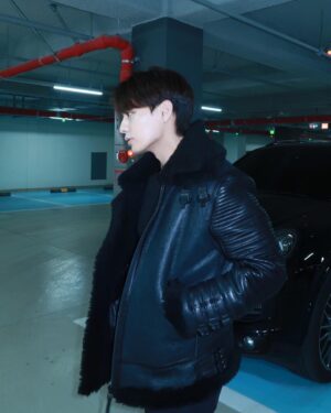 Do Ji-han Instagram - WARM ON A COLD NIGHT❄️