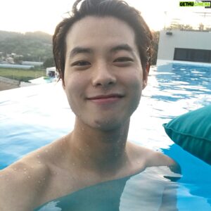 Do Won Instagram - #물얼마안먹었어요 #물개김관수