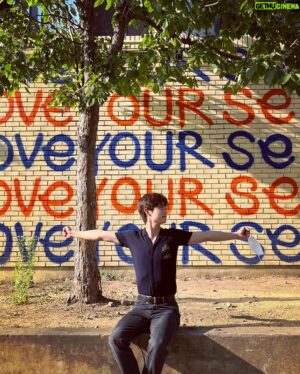 Do Won Instagram - LOVE YOUR SELF 🌥️