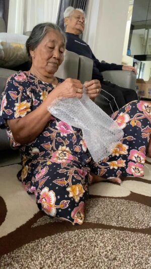 Dodit Mulyanto Instagram - Buk semangat ya, bapak sampun tindak duluan. Aku janji bakal sering pulang dan telpon tiap hari. Janda cieeee dan aku yatim dewasa cieeeeee .