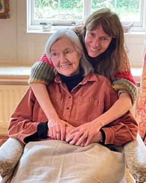 Dolly Wells Instagram - Til I’m next back my darling mama @granma_tizzie Love you madly and wish I didn’t live so far away. (Might start brushing my hair in 2022) ❤️✨❤️✨❤️ 📸 @cissysnightwear