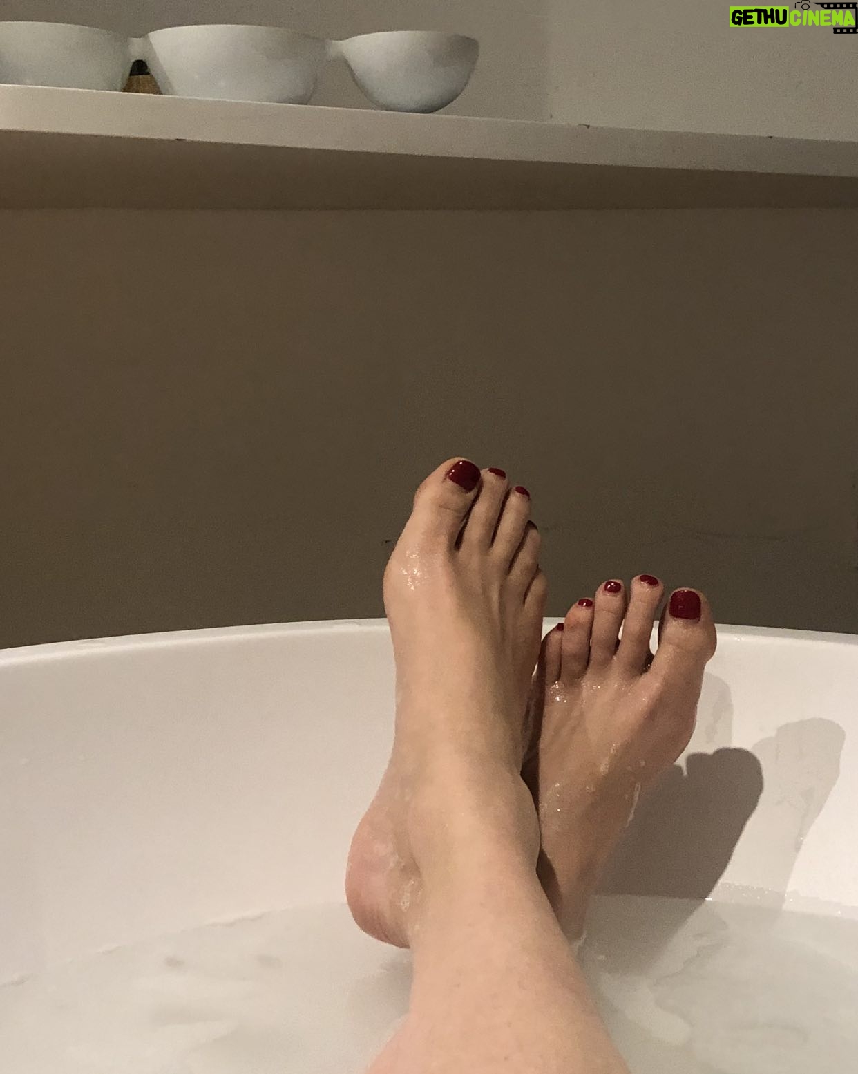 Dolly Wells - 0.9K Likes - Calm before Boris