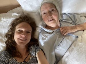 Dolly Wells Instagram - Happy Mother’s Day darling Mama. So lucky to get to spend it with you ❤️❤️❤️❤️