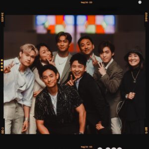 Dominic Ho Instagram - *
相逢恨晚嘅人
同埋
拍MV做咗幾個鐘同學嘅一班人
#一場同學 #許廷鏗 #dominic何浩文 #hongkongactor #actor #香港演員 #演員