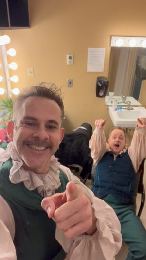 Dominic Monaghan Instagram - What does it look like 11 minutes before we go on? @neptunetheatre @boydbilly #ragad #becurious