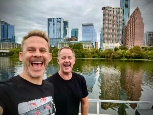 Dominic Monaghan Instagram - Let’s pretend we are adults. 
Nah, that’s a trick.  Always fun with @boydbilly and we are making a great show at the same time. Thank you #texas @dash.pics @billyanddomeattheworld @danielpsharp @martinblencowe