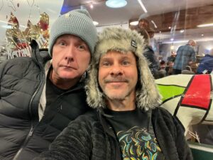 Dominic Monaghan Instagram - The adventure continues. But this time it’s colllllllld! @boydbilly @billyanddomeattheworld @dash.pics @martinblencowe