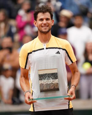 Dominic Thiem Instagram - Thiem’s Roland-Garros story has come to an end 👏

Paris loves you Domi 🧡

#RolandGarros