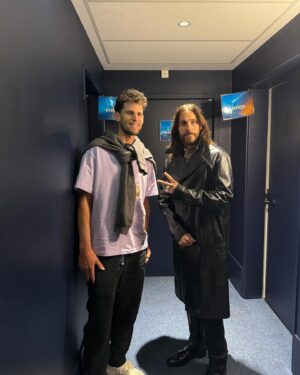 Dominic Thiem Instagram - Pumped up for my second round match by @jaredleto 💪
Thanks for inviting me, it was amazing and you are a great guy! 

📸: @matthias.kapl