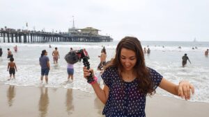 Dominick Alaimo Instagram - Foto inaspettata scattata da @erick.parisi mentre registravamo uno dei nostri video 😊❤ qui vi ricordate dove eravamo? 💕
.
.
#dinsieme #dinsiemini #travel #usa #santamonica #beautiful #sea