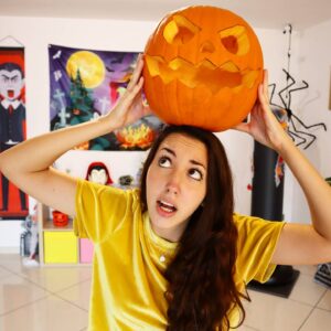Dominick Alaimo Instagram - Halloween Halloween Halloween 🎃🎃🎃🎃🎃🎃🎃🎃🎃🎃
.
.
#dinsieme #dinsiemini #halloween #happyhalloween #pumpkin #halloweenpumpkin #jackolantern #trickortreat #orange #autumn #beautiful #happiness