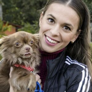 Dominika Richterová Instagram - V stredu sme pokrstili ( aj s Leoškom🥰❤️) tohtoročný kalendár @slobodazvierat  Nezabudnite na tých najzranitelnejších a kúpte si ho.🐕 Pohladí Vás na duši. Tento rok je neuveriteľne krásny. https://eshop.slobodazvierat.sk/

📸 Zdroj TASR- Dano Veselský 

https://www.cas.sk/fotogaleria/2827615/krstu-charitativneho-kalendara-sa-zucastnili-mnohe-zname-tvare-pozrite-ako-si-to-uzili/9/