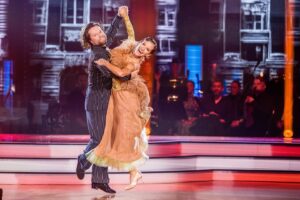 Dominika Rošková Instagram - Quickstep @richard_a_karin 

📸 @mikulas_krepelka 
@ceskatelevize 
@stardancecz 

#week4 #dwts #bbcstrictly #stardance #letsdance #dance #showtime