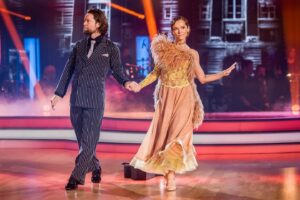 Dominika Rošková Instagram - Quickstep @richard_a_karin 

📸 @mikulas_krepelka 
@ceskatelevize 
@stardancecz 

#week4 #dwts #bbcstrictly #stardance #letsdance #dance #showtime