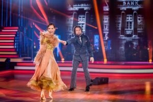 Dominika Rošková Instagram - Quickstep @richard_a_karin 

📸 @mikulas_krepelka 
@ceskatelevize 
@stardancecz 

#week4 #dwts #bbcstrictly #stardance #letsdance #dance #showtime