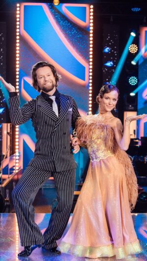 Dominika Rošková Instagram - Jak je možné, že byl quickstep na píseň Parla più piano Richarda Krajča a Dominiky Roškové zase tak odzbrojující? Jejich tajnou zbraní je vášeň pro tanec. 💕

Byla podle vás jejich choreografie trefou do černého? 🎯

Pro své favority můžete hlasovat SMS zprávou ve tvaru SD 10 na číslo 906 11 13. 📱

#stardancexii #stardancecz #ceskatelevize