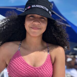 Dominique Reighard Brooks Instagram - First Day of HIGH SCHOOL 🏫 
We’ve watched in amazement as our Daughter has grown with character, compassion, confidence, and determination the sky is the limit! We love you, so incredibly proud of you and excited for this next chapter of Life. College 🎓 is next!!!
#BackToSchool #Classof2023 #Freshman2019 #HighSchool