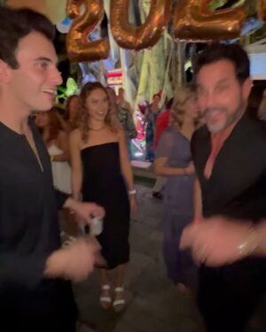 Don Diamont Instagram - Happy New Year from Honolulu🌺🌊🎉🥳‼️ Wishing everyone a happy, HEALTHY , and prosperous 2024!!!❤️