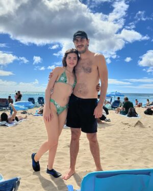 Don Diamont Instagram - Happy New Year from Honolulu🌺🌊🎉🥳‼️ Wishing everyone a happy, HEALTHY , and prosperous 2024!!!❤️