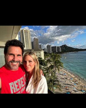 Don Diamont Instagram - Happy New Year from Honolulu🌺🌊🎉🥳‼️ Wishing everyone a happy, HEALTHY , and prosperous 2024!!!❤️