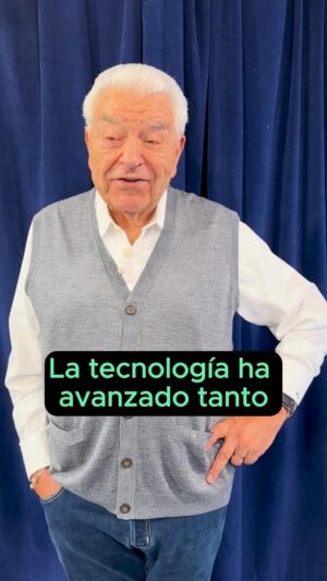 Don Francisco Instagram - La tecnología avanza a pasos agigantados, que durante mis más de 60 años de carrera, he tenido el privilegio de ser testigo. 
Y hasta el día de hoy no deja de sorprenderme. 

#fax #tecnologia #avancestecnológicos #internet #telefonos #celulares #instantaneo