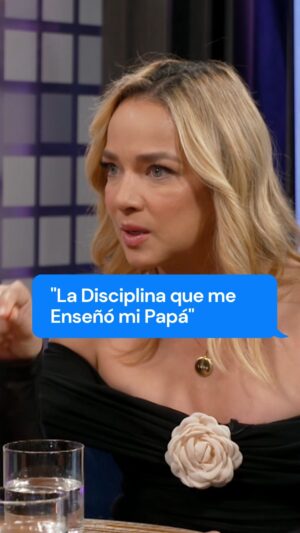 Don Francisco Instagram - Hablamos sobre las diversas formas de perder peso, desde operaciones hasta inyecciones como Ozempic y Mounjaro. Sin embargo, Adamaris subrayó que sin disciplina, es fácil volver a caer en viejos patrones. Ella atribuye su disciplina a su padre, Luis López Rosario, quien le enseñó su importancia en todos los aspectos de la vida. Descubre más en "Decálogo del Éxito - Entre Gigantes". Ve el episodio completo en YouTube y Spotify @donfranciscotv. #DecálogoDelÉxito #DonFranciscoTV