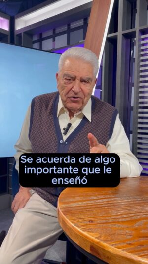 Don Francisco Instagram - Recuerdo hasta el día de hoy esta experiencia y este consejo que me dio mi profesor. Creo que lo he aplicado a lo largo de toda la vida. 
Usted tiene uno de esos consejos valiosos que alguien le haya dado? 

#profesor #profesora #profesores #consejo #consejos #enseñanza #enseñanzas #enseñanzadevida #sabio #juventud