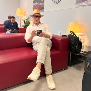 Don Johnson Instagram - Just a waitin for a train…Ciao Roma!  Bienvenuti Florence. 👋🏻 @grace.johhnson