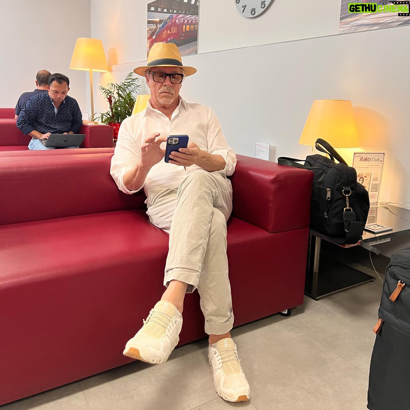 Don Johnson - 16.6K Likes - Just a waitin for a train…Ciao Roma! Bienvenuti Florence. 👋🏻 @grace.johhnson