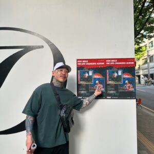 Don Mills Instagram - 혹시 5월26일 일요일에 뭐하시나요??

저같은 경우는 
3:00-3:40 환상의 라이브 쑈타임!
(판타지 스타 디보, 떠오르는 신예 키미즈와일드의 축하 오프닝 공연!)
(화끈한 친구들 멧돼지, 로스, Kor Kash의 스페셜 게스트 파티)

3:40-3:50 잠깐의 휴식타임!
(자유롭게 화장실 이용, 통화 등등 휴식시간이 주어집니다!)

3:50-6:00 사인회, 사진회 및 인생얘기!
(연애상담, 진로상담, 심리상담(mbti전문) 등 1:1로 해결해드립니다!)
(서비스로 덕담도 전달해드립니다!)

5월 26일 데이토나 레코드샵으로 오셔요~!

🔊Daytona Records Exclusive
🔊Don Mills <인생을 바꿀 앨범> CD
🔊온•오프라인 동시 발매 
🔊가격 ₩20,000
🔊Don Mills Live 3pm
🔊05.26 Sun