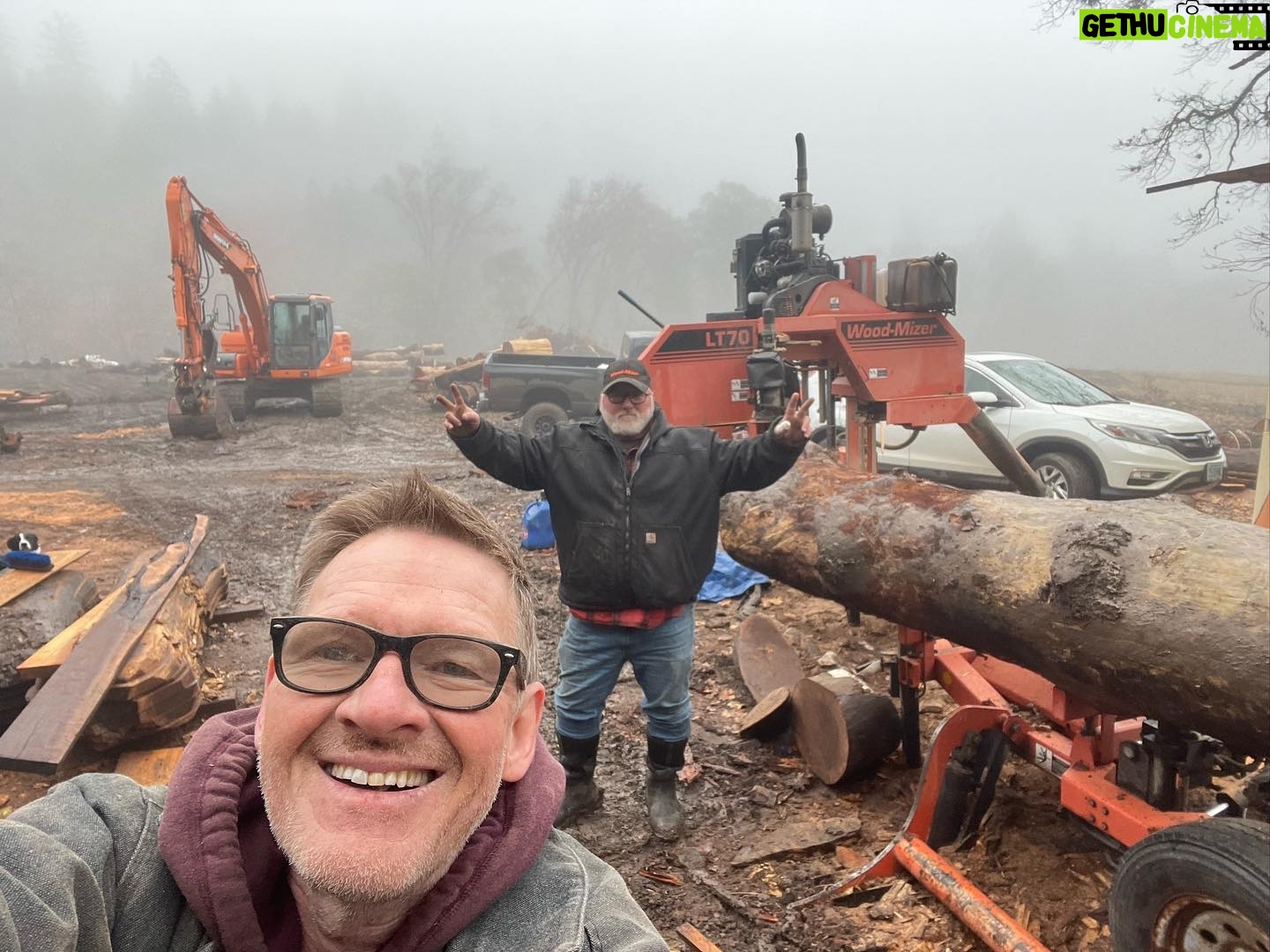 Donal Logue - 2.5K Likes - Milling up some blue-stain pine while @arlowrx gets some sanding done. Loving our @woodmizer mill and slabmizer. It’s a family affair @frisonloguehardwoods. Check out our website frisonloguehardwoods.com