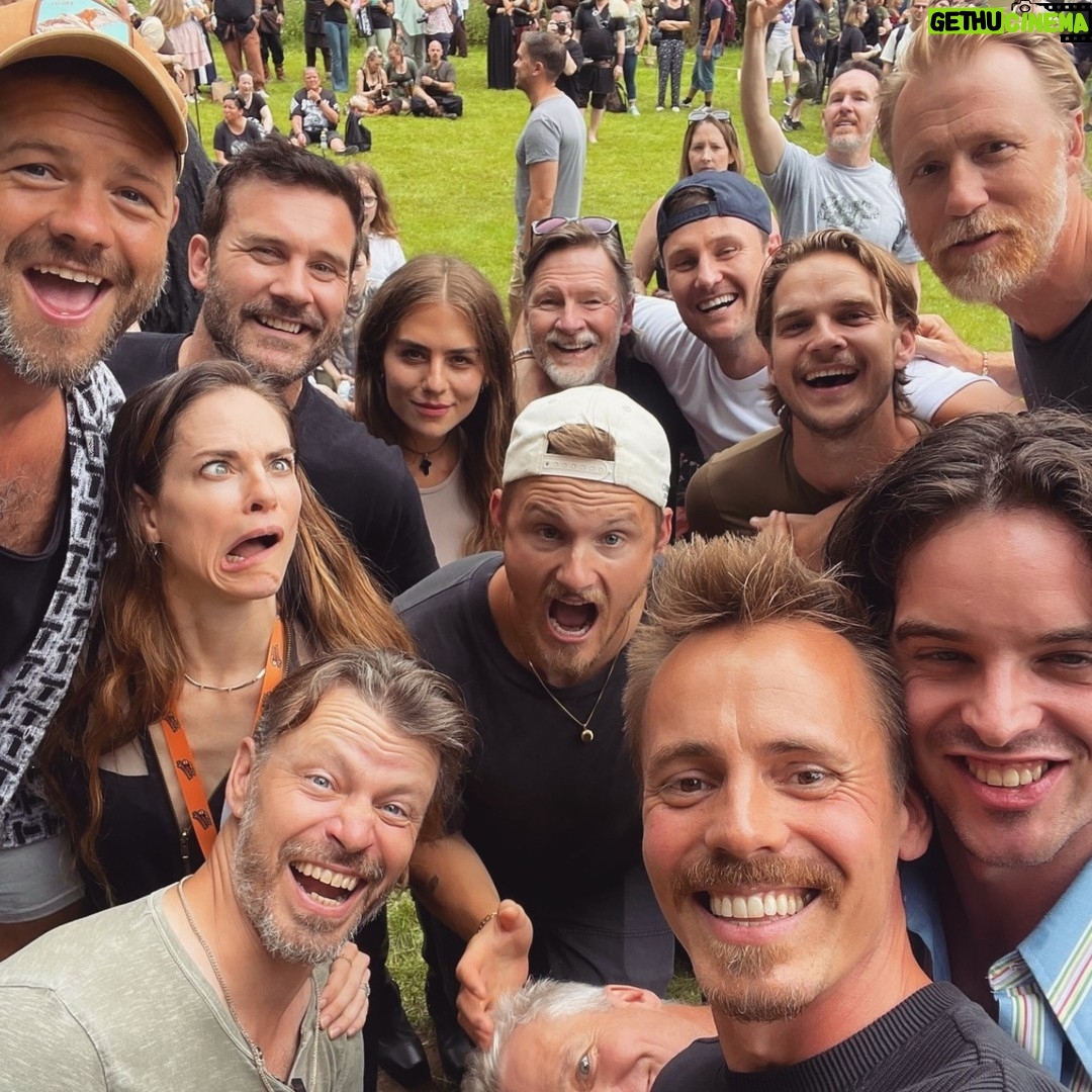 Donal Logue - 2.7K Likes - Spent the weekend catching up with my #Vikings family. I'm so lucky and grateful to have met and worked with these incredible human beings.