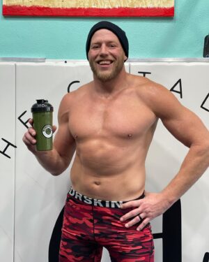 Donald Hager Jr. Instagram - I want to say gains, but I won’t !! I’m actually much larger but the video wasn’t HD. 4 weeks in and seeing  Heavyweight results. 
Thanks @metabolicnutrition