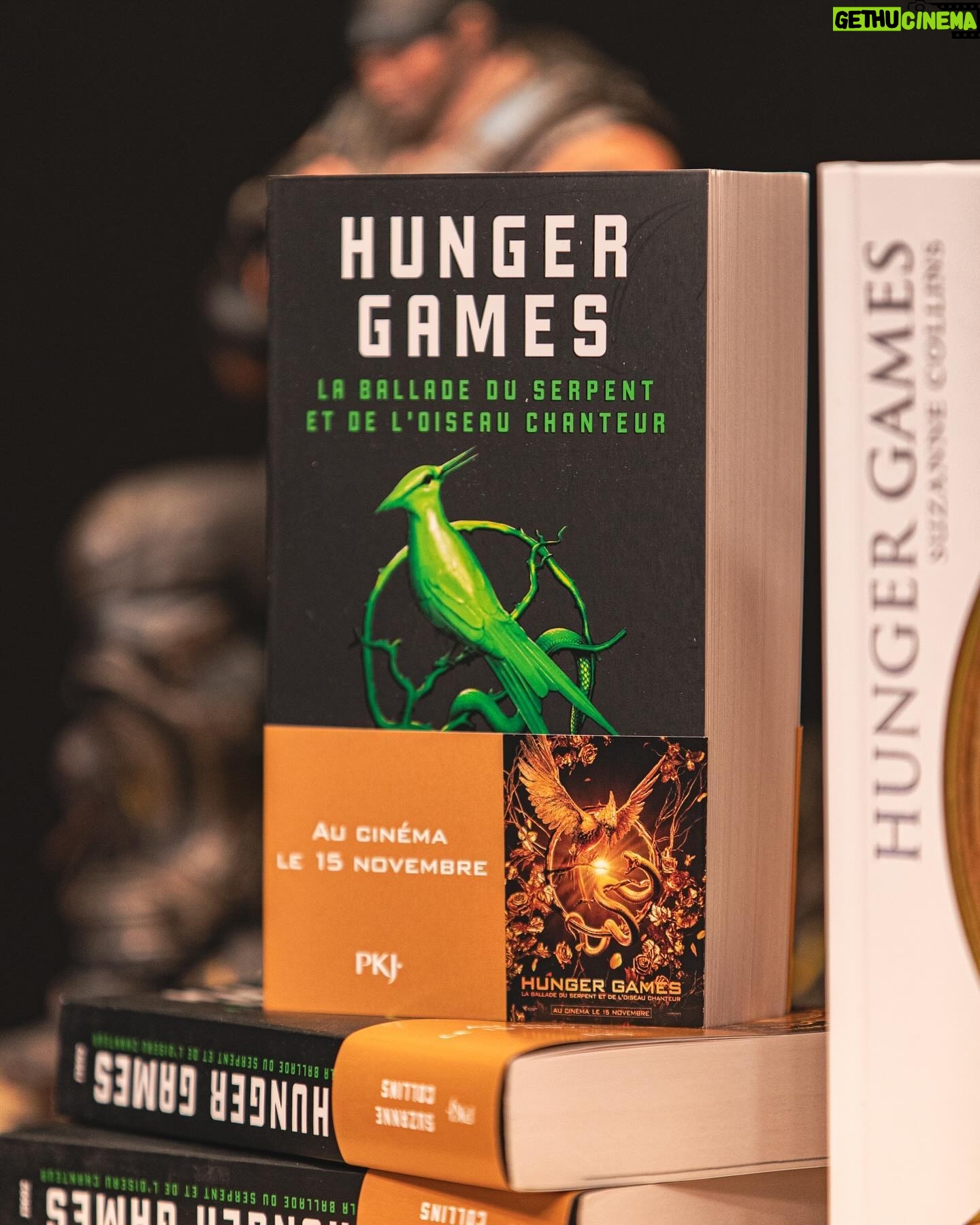 Donald Reignoux - 6.8K Likes - 🎁 CONCOURS 🎁
Avec @pocket_jeunesse on vous fait gagner ces magnifiques livres collectors dédicacés par les VF de Katniss, Effie, Tigris et la Présidente #HungerGames !
Pour tenter de les gagner :
1️⃣ Suivre mon compte et @pocket_jeunesse !
2️⃣ Liker cette publication !
3️⃣ Tag un.e pote en commentaire !
Il y aura 3 gagnant.e.s, puisse le sort vous être favorable !
📆 Tirage au sort le mardi 12 décembre