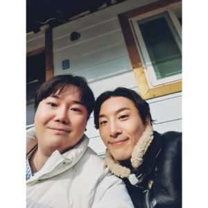 Dong Hyun-bae Instagram - 효자촌을 통해 만나게 되서 너무나 소중한 시간이었어요~ 맏형으로써 중심 잡아준 재원이형~ 이야기도 많이 하고 듬직하고 배울 게 많았던 제이쓴~ 만나자마자 마음 열어준 귀여운 재환이~ 같이 있음 늘 웃었던 지성이~ 막내지만 어른스럽고 정 많은 동현이~ 또 다른 형제들이 생간 것 같아 행복했어~ 우리 인연 소중하게 간직할께~ 😍 우리 재환이 친동생처럼 대해 달라고 부탁하시며 항상 유머러스하신 재환이 어머님~ 에너지 넘치시고 늘 칭찬을 아끼지 않으셨던 재원이형 아버님~ 너무 멋있으시고 참 따뜻하신 제이쓴 어머님~ 인자하시고 미소가 아름다우신 동현이 어머님~ 소녀같으시고 너무나 유쾌하신 지성이 어머님~ 효자촌에서 함께 해서 따뜻했고 우리 어머니랑 저 많이 챙겨주신거 잊지 않을께요~ 고맙습니다~😍 정말 잊지 못 할 시간들이었어요~ 우리 또 만나요~