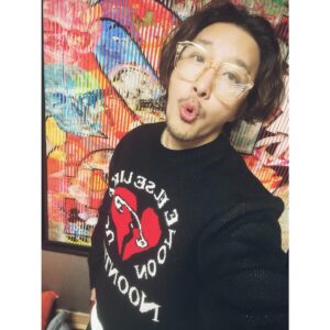 Dong Hyun-bae Instagram - 새해 복 많이 받으세요~~😙🙂🙃