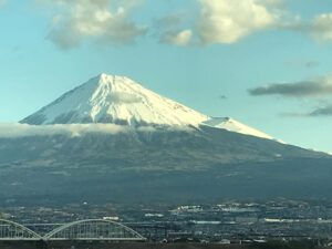 Donguri Instagram - 甲府、富士の皆様〜
3月8日(火)
午前１１時〜
FM FUJI 
『ACTUS』
ラジオ出演します。

お聴きいただけると嬉しいです！

https://twitter.com/fmfujiACTUS

富士山見えたら嬉しくなる。

いつも違う！

毎日奇跡❣️💕
今日も最幸最強❣️💕❤️