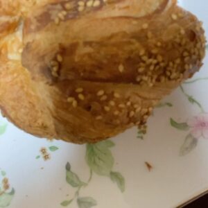 Donguri Instagram - 今からFM横浜ラジオ出演します。

よかったら、お耳さんだけきてくださーい。

パン、ケーキ、コーヒー、好きなものと一緒に是非是非！

和なモンブランが可愛い。
品川にあるクロワッサン、毎日食べたい。

毎日奇跡❣️💕
今日も最幸最強❣️💕❤️
