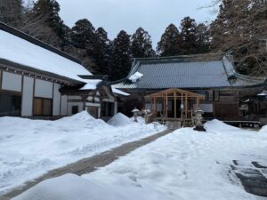 Donguri Instagram - テレビ東京
地球の歩き方
京都御朱印の旅前編
ご覧いただいた皆様、ありがとうございます。

後編は、
3月21日（月）
午前８時〜

ガイドブックと特別御朱印帳をいただける！

特別拝観、特別御朱印、貴重なご住職のお話、雪景色、虹、彩雲🌈、美しい月。

京都の街も見られる！

最高の2日間でした！！

これは、絶対また行きたくなるツアーです！

是非、ご覧いただけると嬉しいです！

特別がいっぱいで堪らん！ツアー！

クラブツーリズムさん、スタッフの皆さん、
地球の歩き方さん、ありがとうございました！

毎日奇跡❣️💕
今日も最幸最強❣️💕❤️
