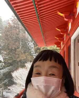 Donguri Instagram - 左上。

天然氷柱！

寒い！綺麗！

雪景色、最高！四季のある日本最高！

背が縮みそう！キャハー！

毎日奇跡❣️💕
今日も最幸最強❣️💕❤️
