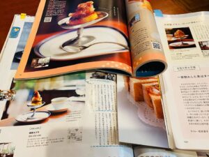 Donguri Instagram - 「還暦のシンデレラガール」を、
ルプラさん　２０冊
蕾さん　　　１２冊
ネットと本屋さんで、それぞれ買ってくださいました。

明日、２月10日(木) 限定
「還暦のシンデレラガール」
（サイン入り）
ルプラさんと蕾さんでお求めになれます。

喫茶店ロケでお伺いしたお店です。
２つお店のInstagram、片っ端から喫茶店YouTube で、場所、メニュー等、詳細をご確認くださいね。

素敵なお店を訪ねてこだわりコーヒー、ケーキ等、豊かな時間を。
どちらも焙煎機もガラス越しに見られます。

ルプラさんは、50年前の映写機で、上映会もされるそうで。

蕾さんは、気まぐれケーキというスイーツも時々あるそうで。

毎日奇跡❣️💕
今日も最幸最強❣️💕❤️