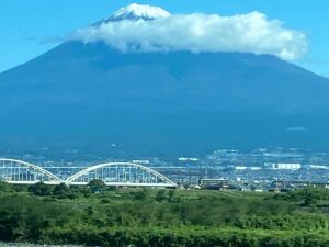 Donguri Instagram - 甲府、富士の皆様〜
3月8日(火)
午前１１時〜
FM FUJI 
『ACTUS』
ラジオ出演します。

お聴きいただけると嬉しいです！

https://twitter.com/fmfujiACTUS

富士山見えたら嬉しくなる。

いつも違う！

毎日奇跡❣️💕
今日も最幸最強❣️💕❤️