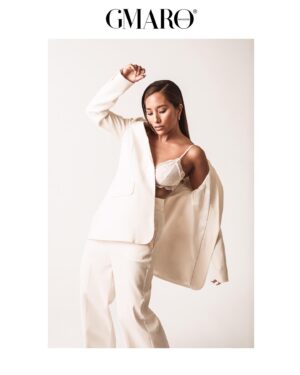 Donna Benedicto Instagram - Featured in @gmaromagazine 😎
.
📸 @jbensonpictures 
MUA: @kiannamakeupartistry 
Hair: @danielle_hmu 
Stylist: @emilygraystyle 
PR: @adamdavenportofficial 
Earrings: @sarahmulderjewelry 
.
#representationmatters 🇵🇭