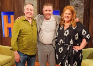Donna Preston Instagram - @chrismccauslandcomedy brand new chat show starts tomorrow Saturday 29 June on @itv 

Joining Chris on episode 1, comedy legend Paul Whitehouse, actress @thedonnapreston and music from @thelotterywinners 

‘The Chris McCausland Show’ Saturday 29 June 8:25am ITV and ITVX