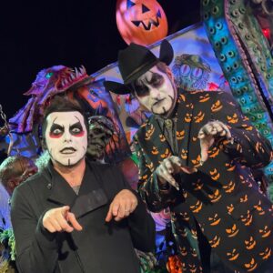 Donovan Danhausen Instagram - Thank you Jobehausen and Darcyhausen for having Danhausen on your famous Halloween show #thelastdrivein