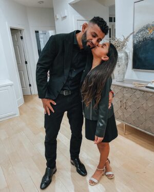 Douglas Lima Instagram - Father daughter dance with my not so little princess 👸🏽❤️
Saidinha com essa princesa!