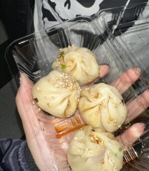 Doul Instagram - 🏮 かすてら 4袋 くった 🩶