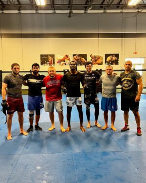 Dovletdzhan Yagshimuradov Instagram - Вот и закончился наша подготовка к следующему бою спасибо всем кто помогал мне в этом лагере  @americantopteam @stevemocco @artem_levin @mikebrownmma @andersonfrancamt  @dyah_ali 🙏✊🤝